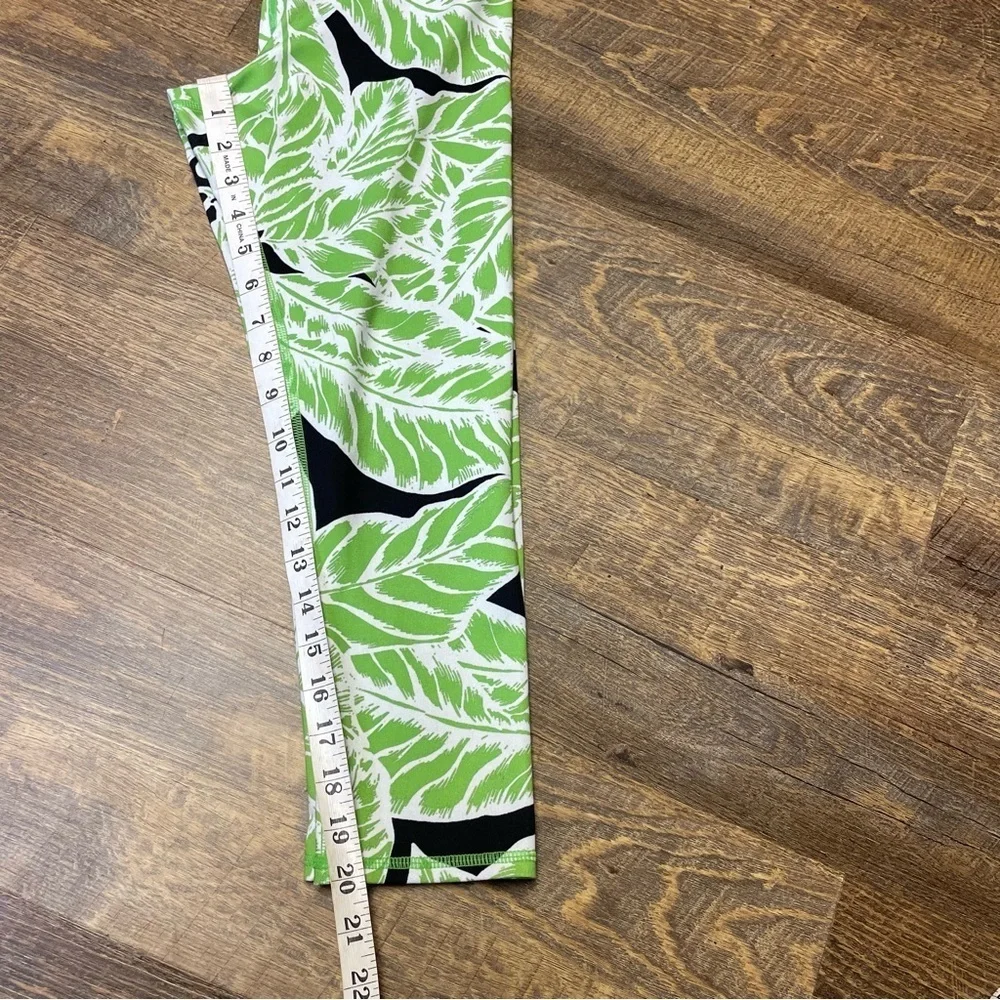 ALO Yoga Leggings Womens XS High Waist Capri Green Palm Springs Print Pants